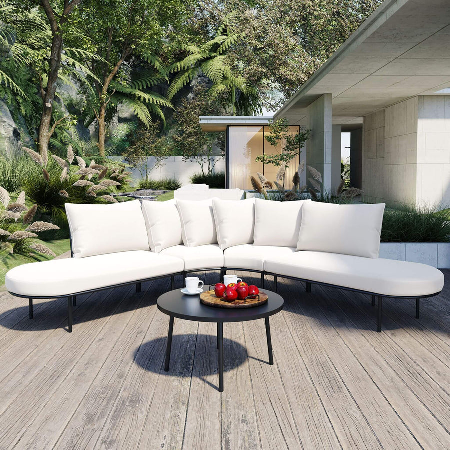 The Outdoor Lounge
