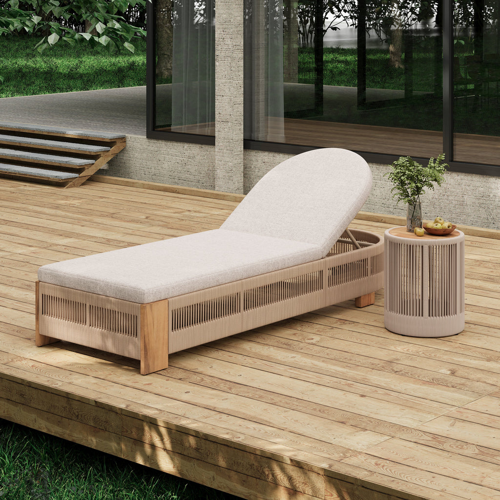 Outdoor Rope Chaise Lounge Set of 5, Patio Lounge Chairs, Outside Poolside Lounge Furniture, Teak look wood Side Table and Beige Cushions, Chaise Lounge with Adjustable Backrest( Beige rope)