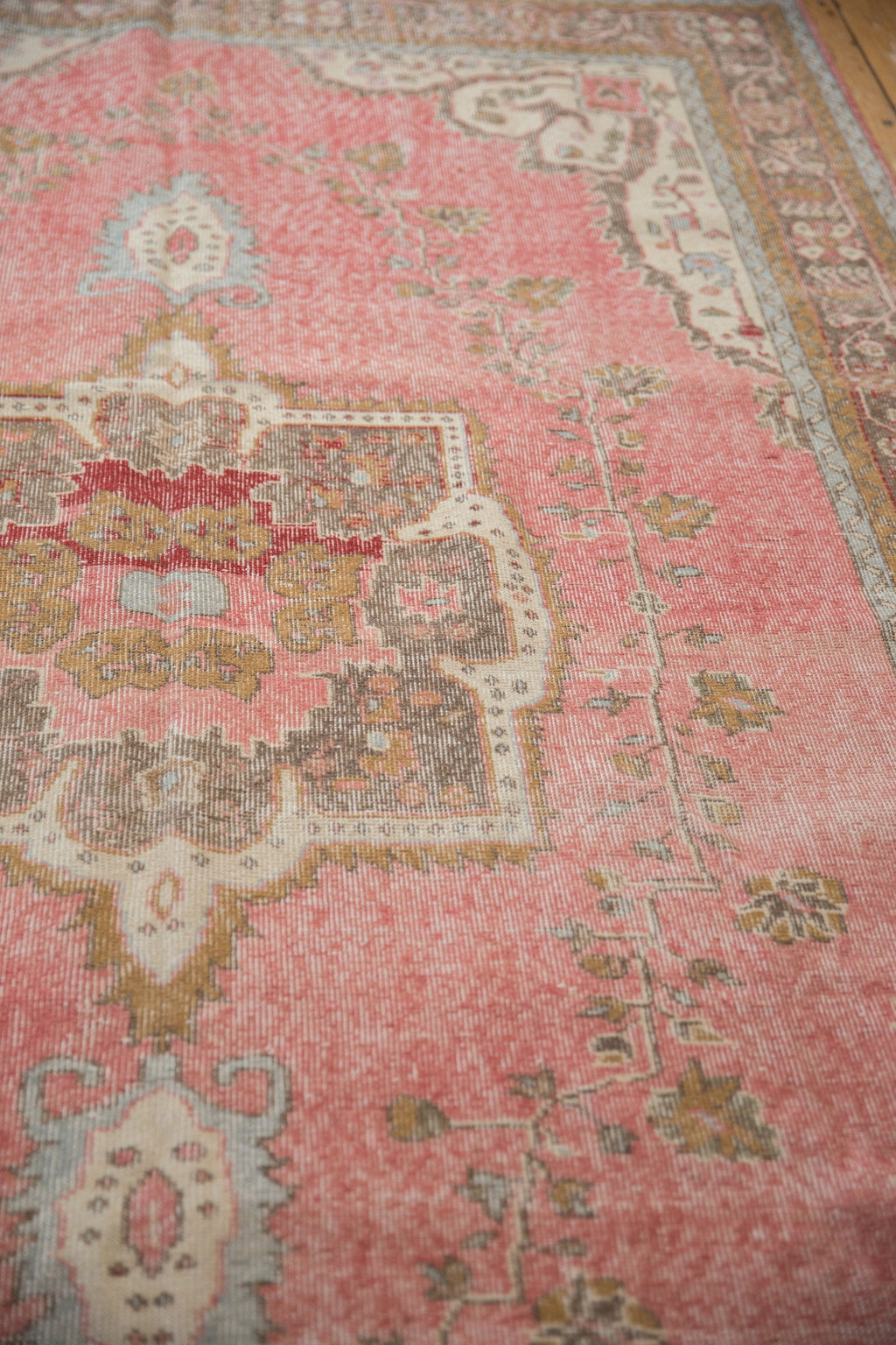 6.5x10 Vintage Distressed Sparta Carpet