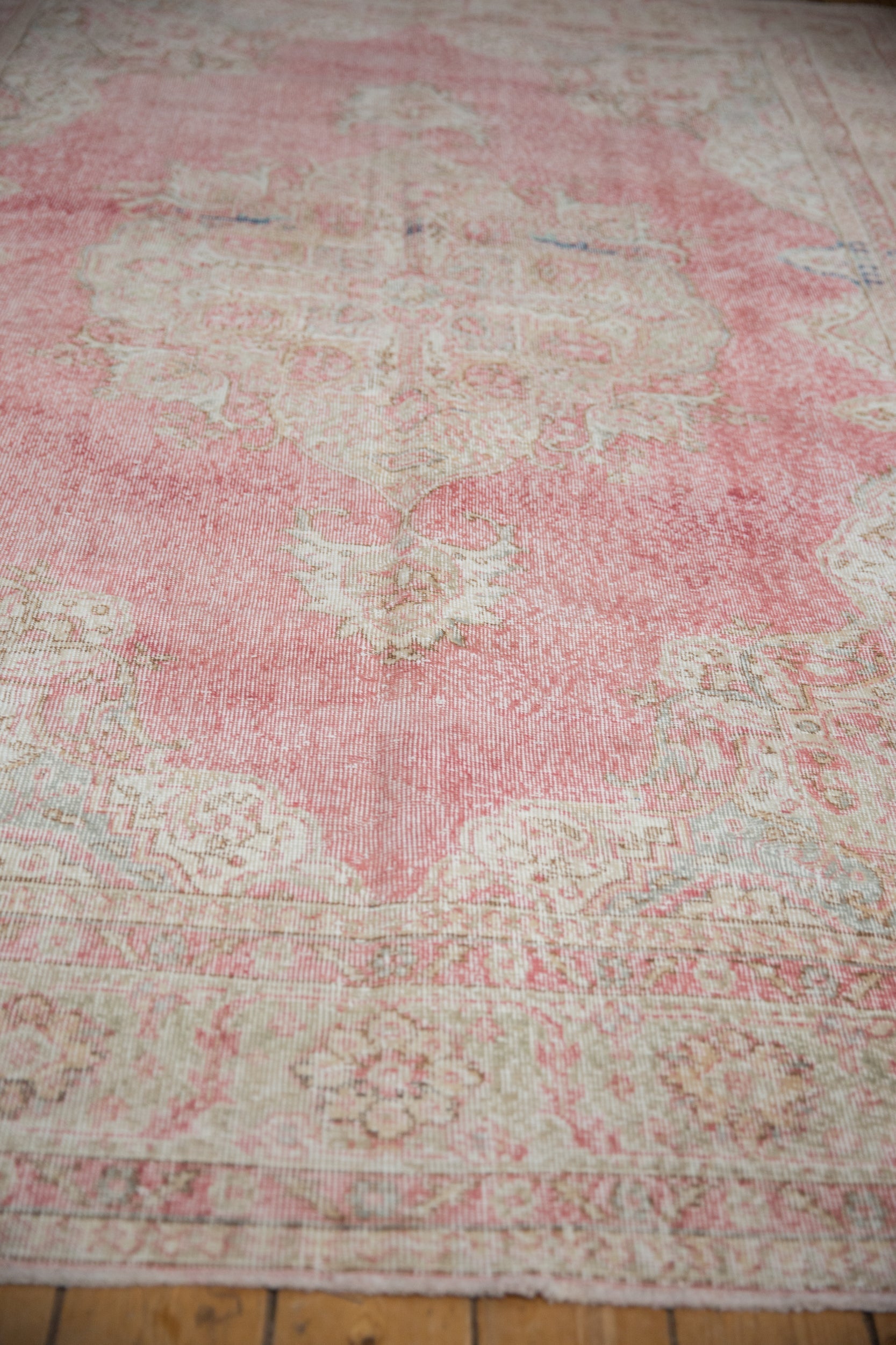 7x10.5 Vintage Distressed Sparta Carpet