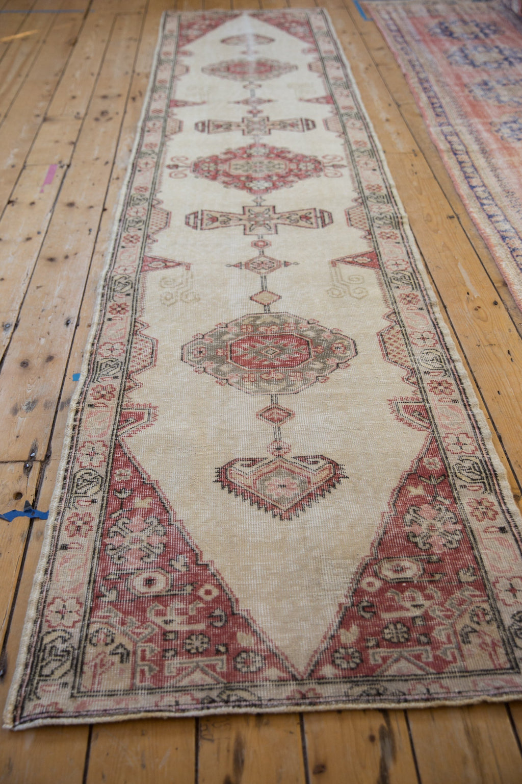 2.5x11 Vintage Distressed Sparta Rug Runner