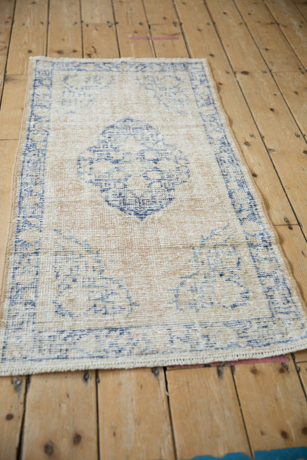 2.5x4.5 Vintage Distressed Oushak Rug