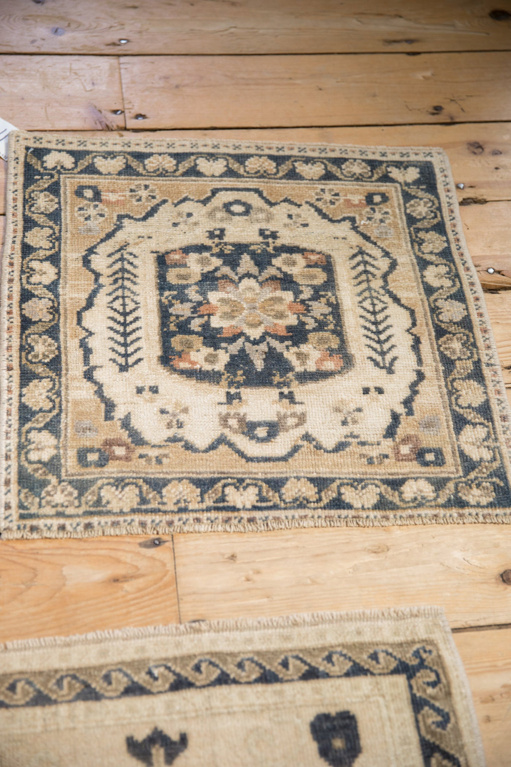 2x2 Vintage Distressed Oushak Square Rug Mat
