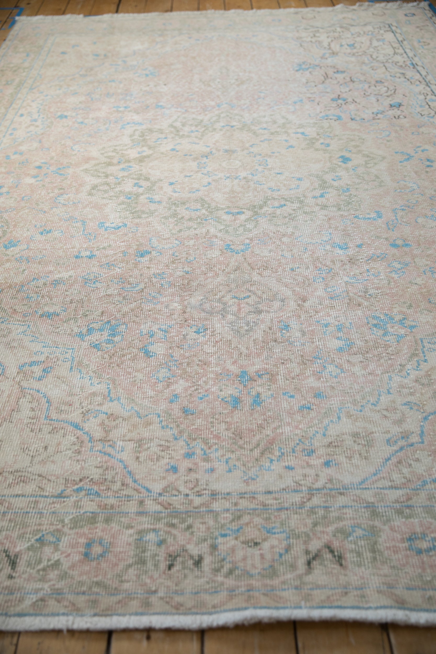 7x10 Vintage Distressed Sparta Carpet