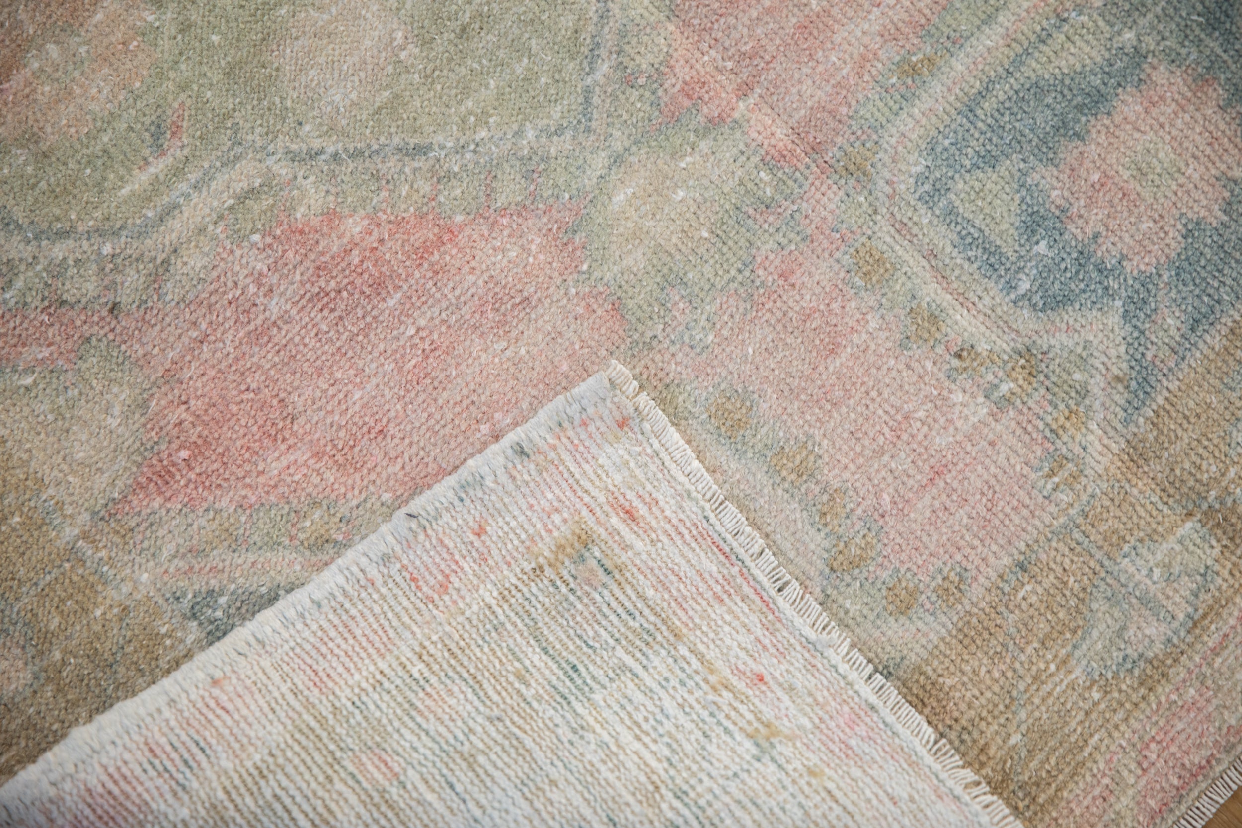 2.5x4.5 Vintage Distressed Oushak Rug