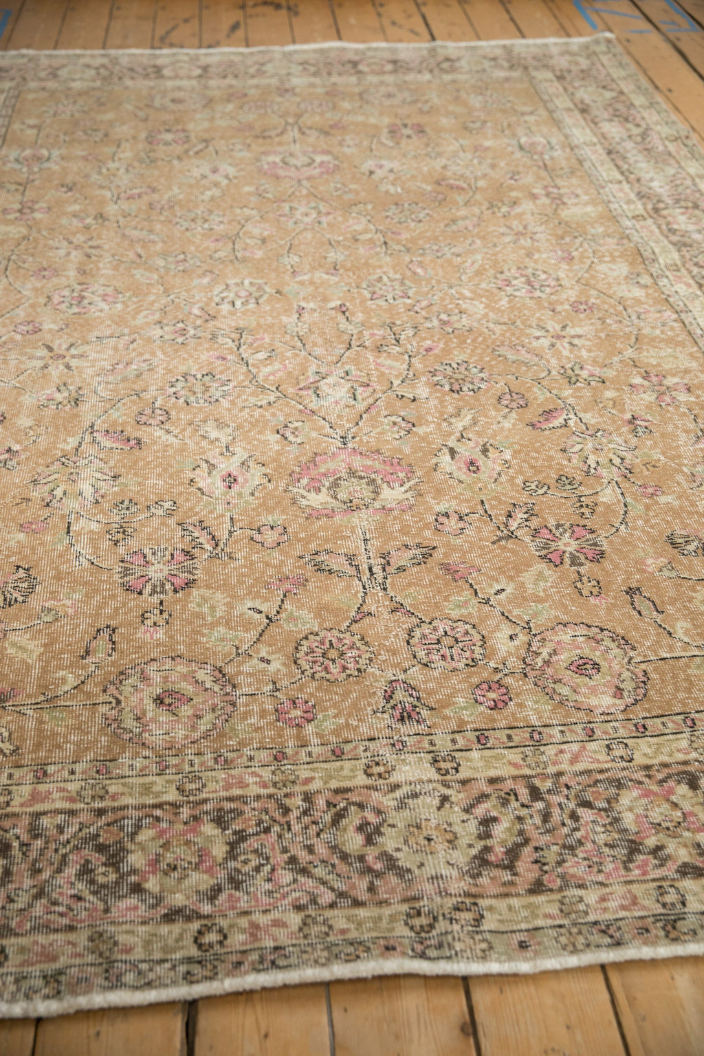 6.5x9.5 Vintage Distressed Sparta Carpet