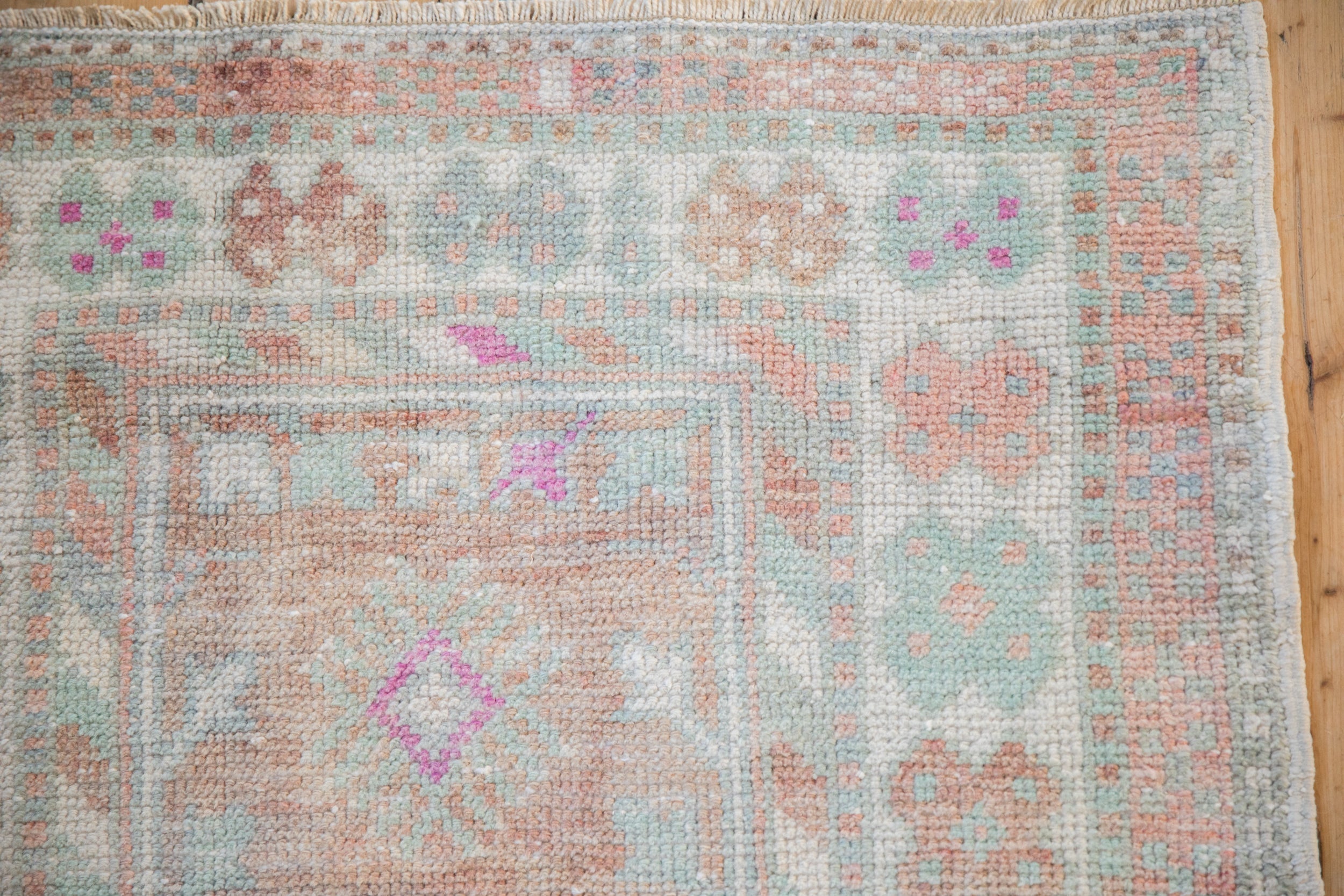 2.5x4.5 Vintage Distressed Oushak Rug