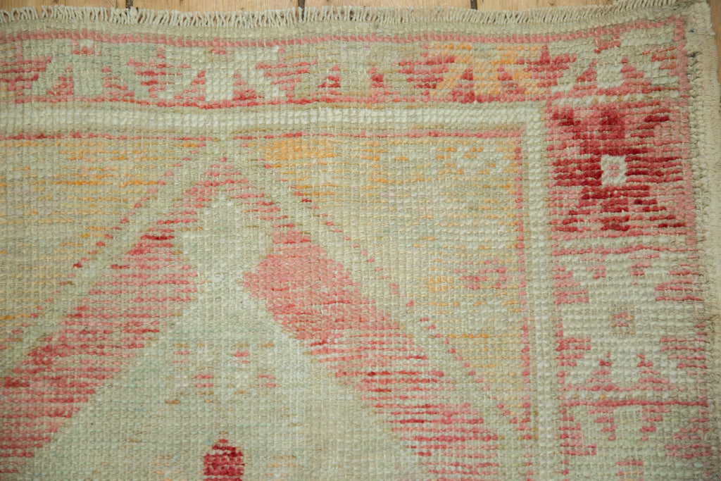 2.5x4 Vintage Distressed Oushak Rug