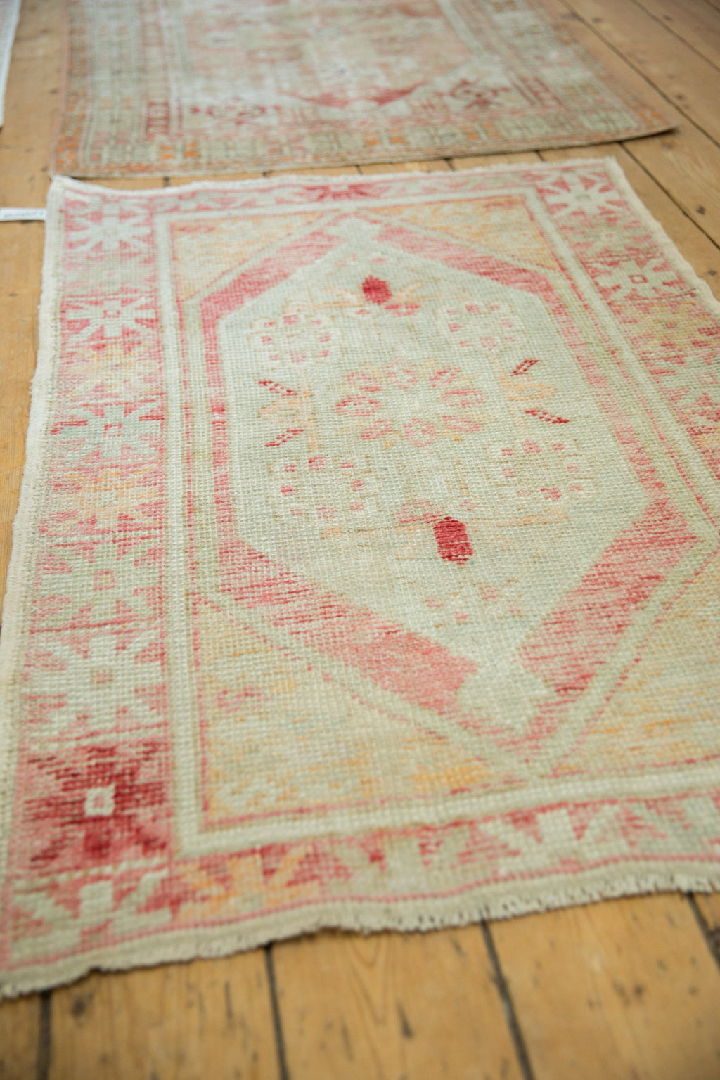 2.5x4 Vintage Distressed Oushak Rug
