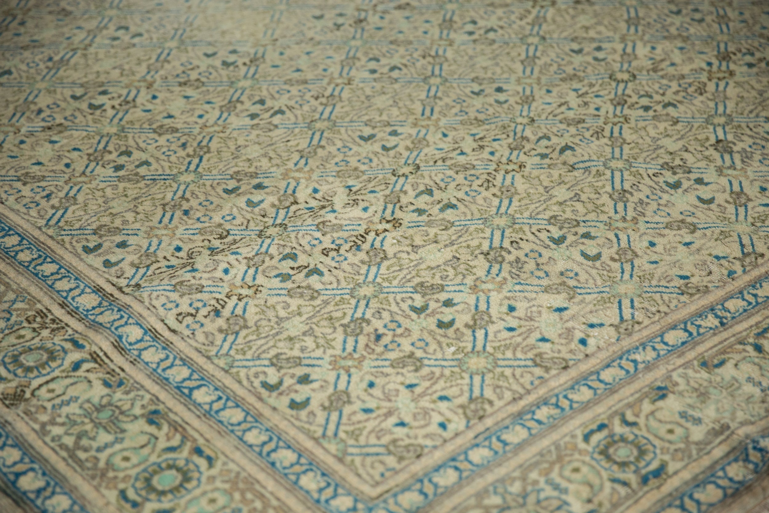 6.5x9.5 Vintage Distressed Kayseri Carpet
