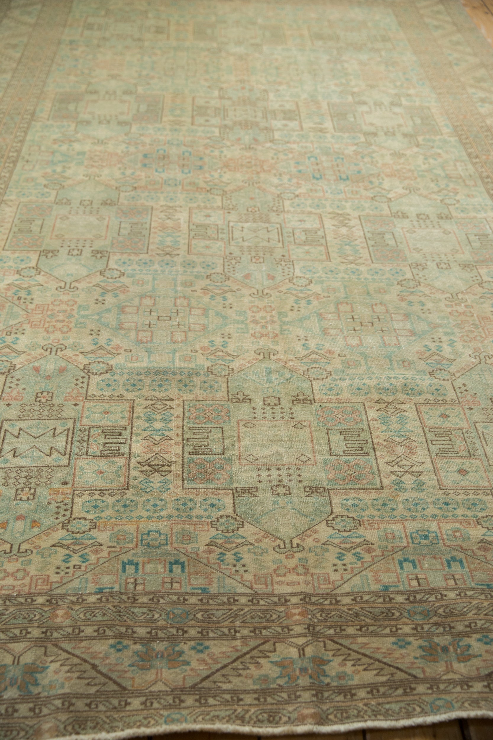 6.5x9.5 Vintage Distressed Sparta Carpet