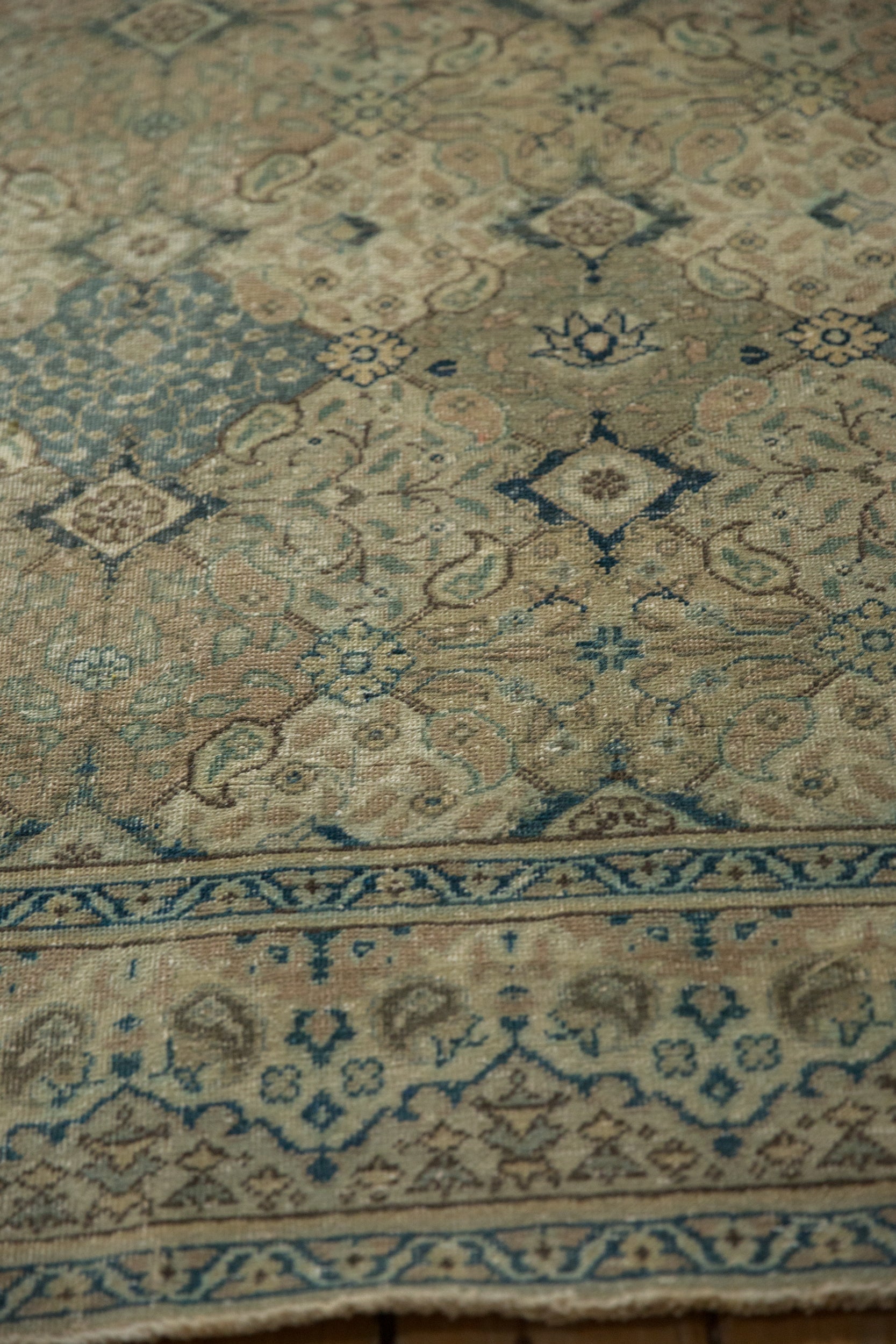 6.5x9.5 Vintage Distressed Kayseri Carpet