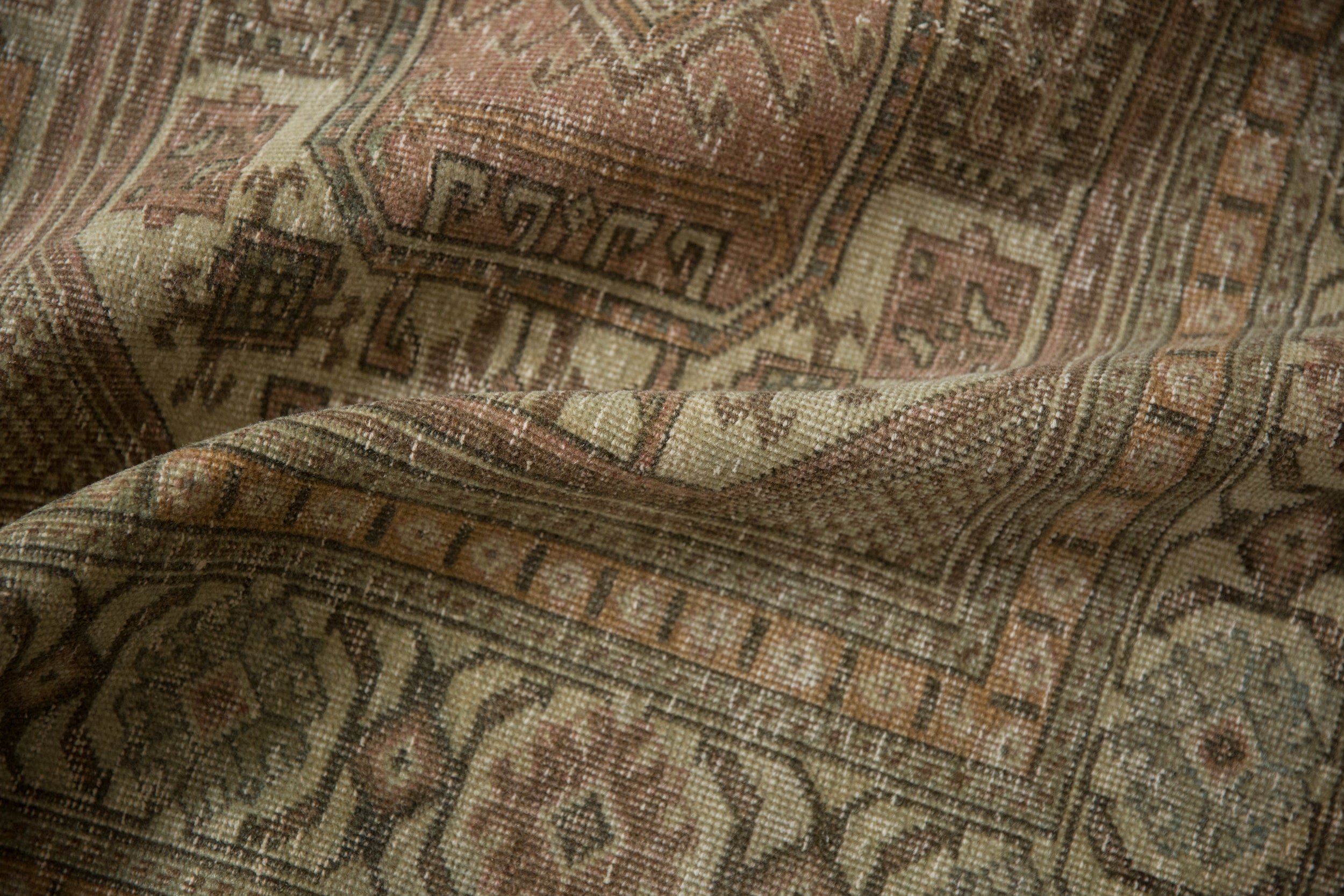 6.5x9.5 Vintage Distressed Sparta Carpet
