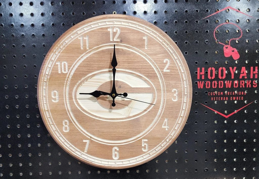 Georgia Bulldog clock (G)