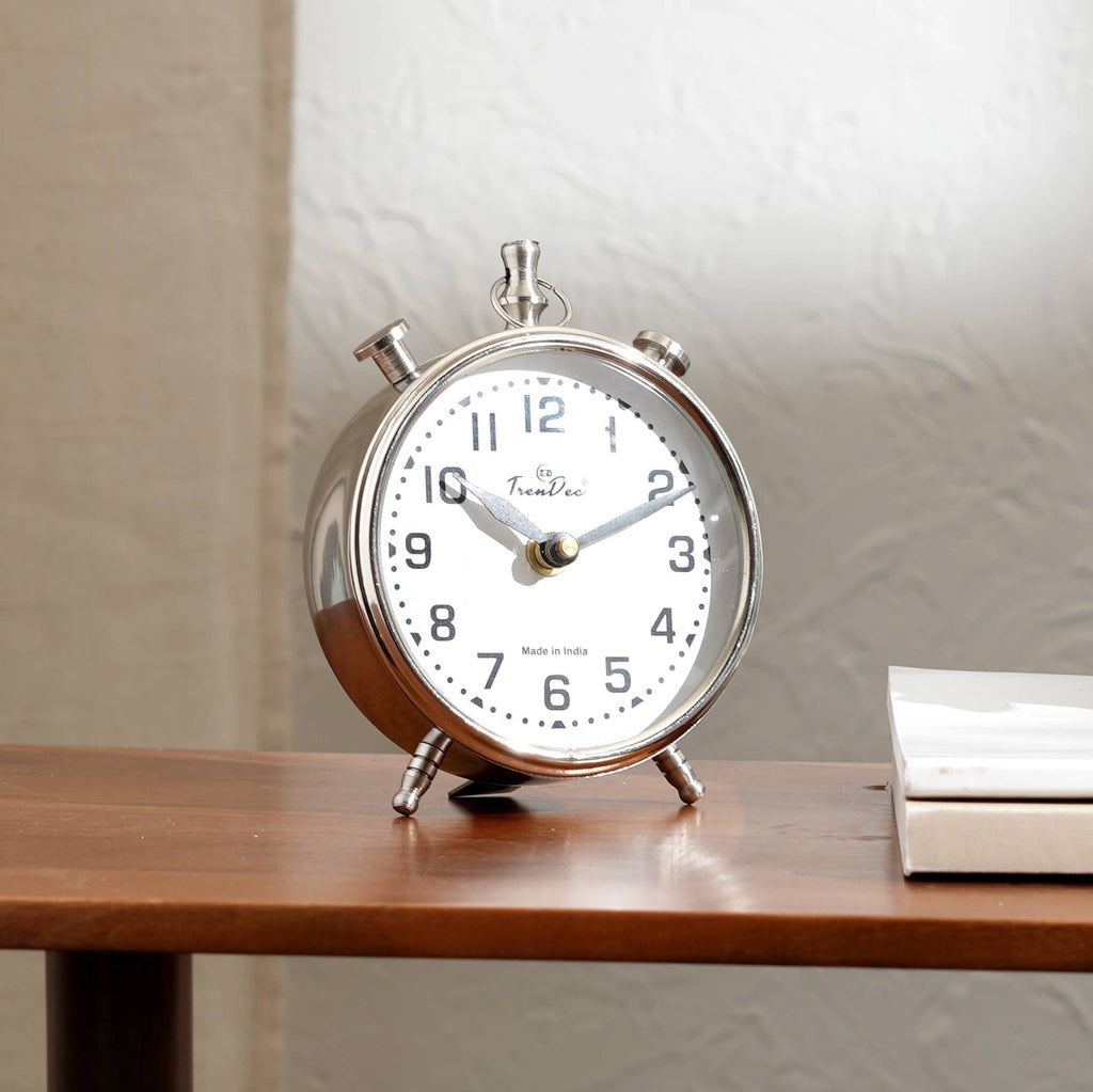 Decorative Desk Clock in Silver Color -Aluminium Table Clock