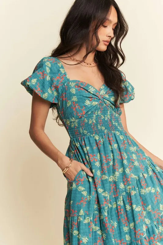 Davi & Dani Lightweight Sweetheart Neck Textured Tiered Maxi Dress