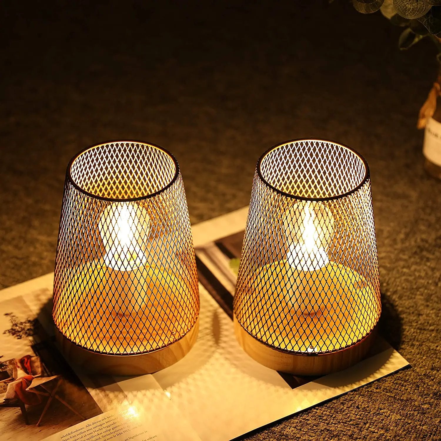 7.5-inch high battery-powered metal mesh table lamps, set of 2, by JHY DESIGN with wooden bases and warm amber glow