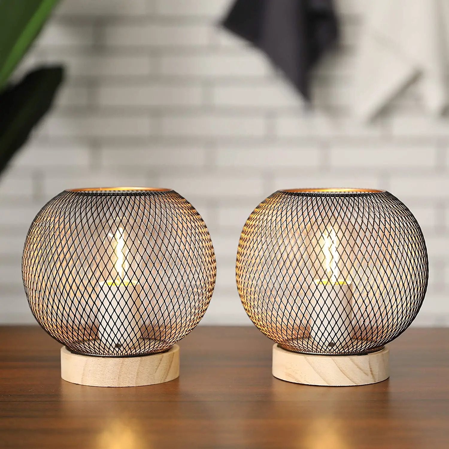 Table lamps set of 2 by JHY DESIGN; battery-powered, spherical black wire-mesh on wooden bases