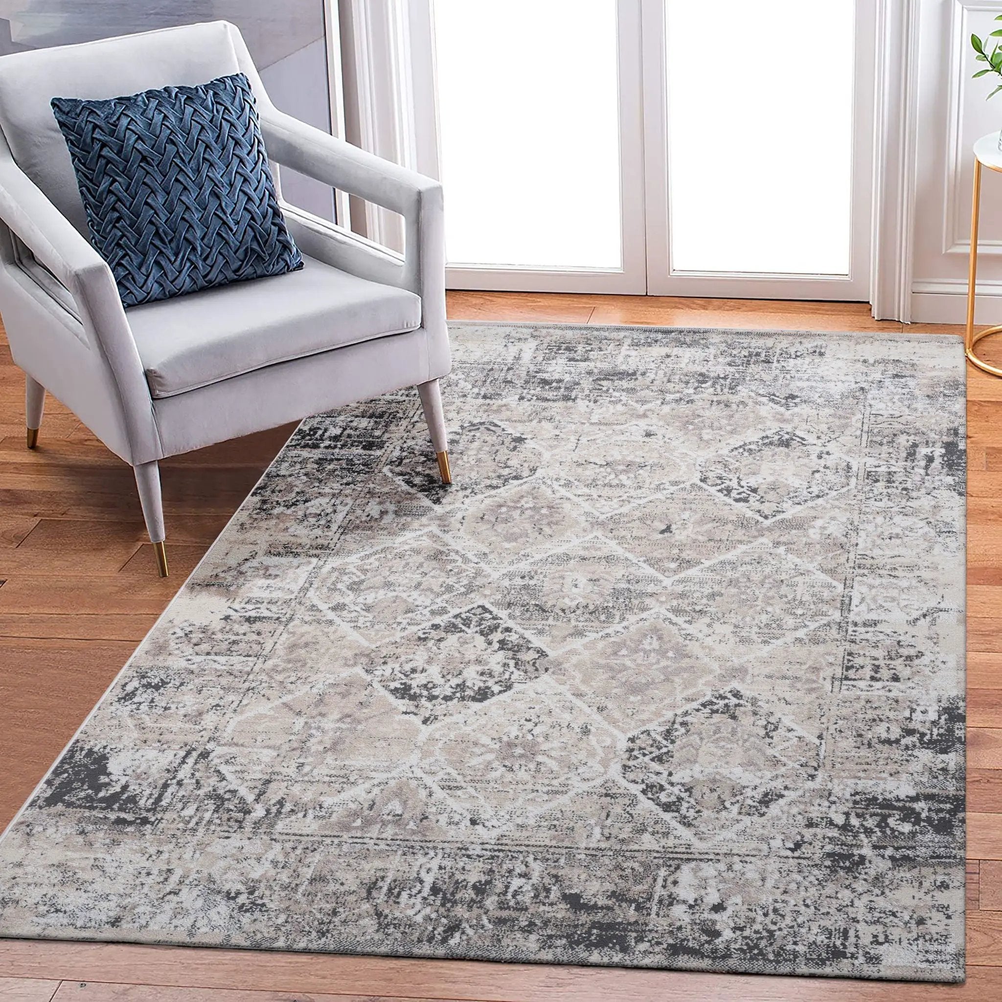Payas - Traditional Area Rug