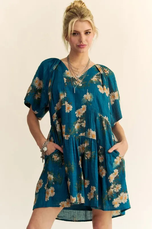 Davi & Dani Floral Print Short Bell Sleeve Pleated Mini Dress
