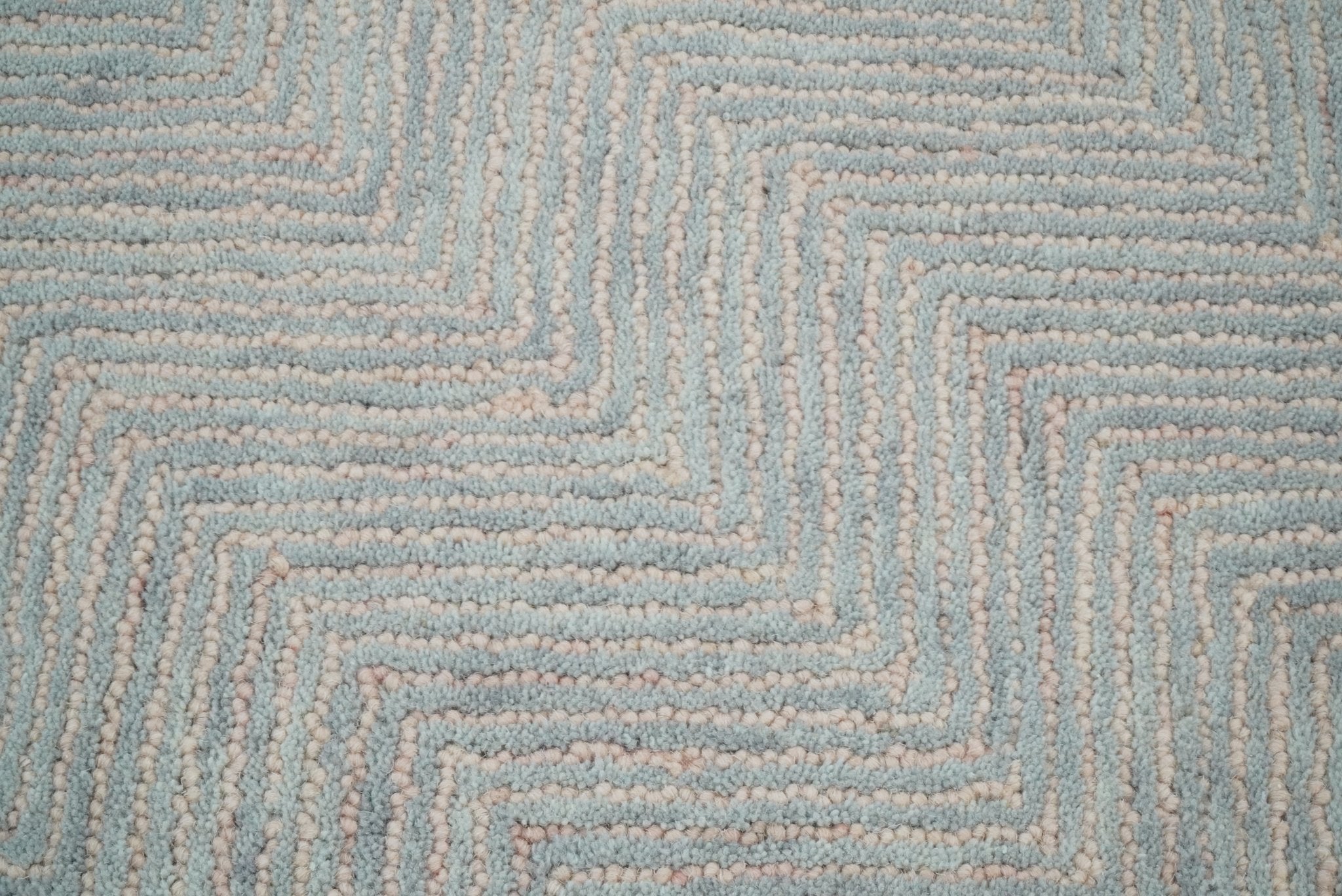 5x8 and 8x10 Hand Made Woolen Modern Pink and Gray Area Rug | EVE002