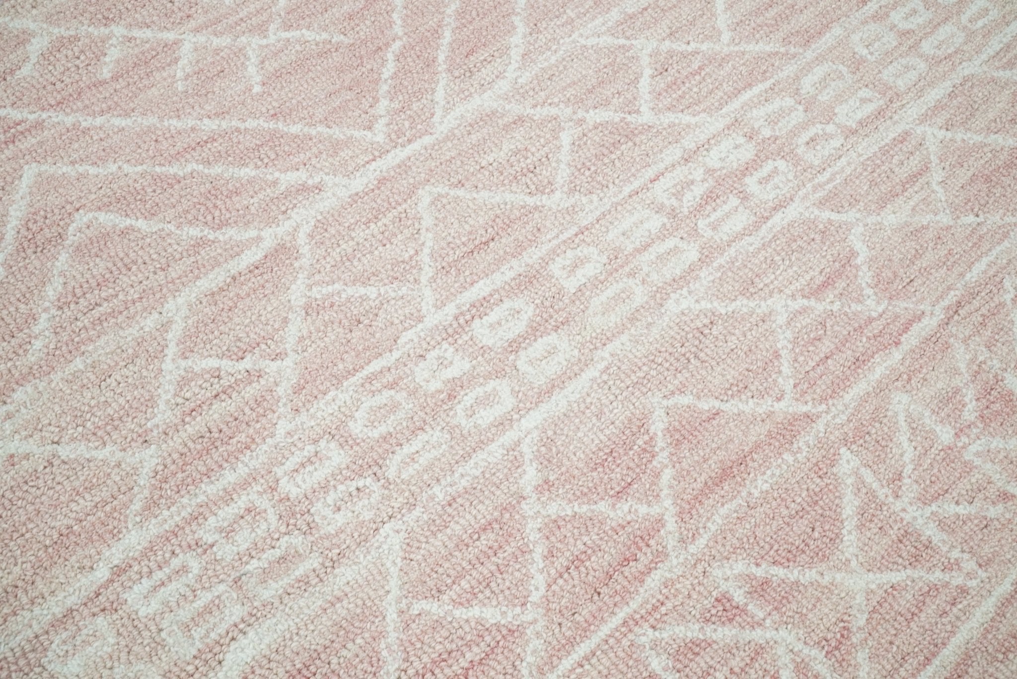 5x8 and 8x10 Hand Made Woolen Modern Pink Area Rug | AZT001