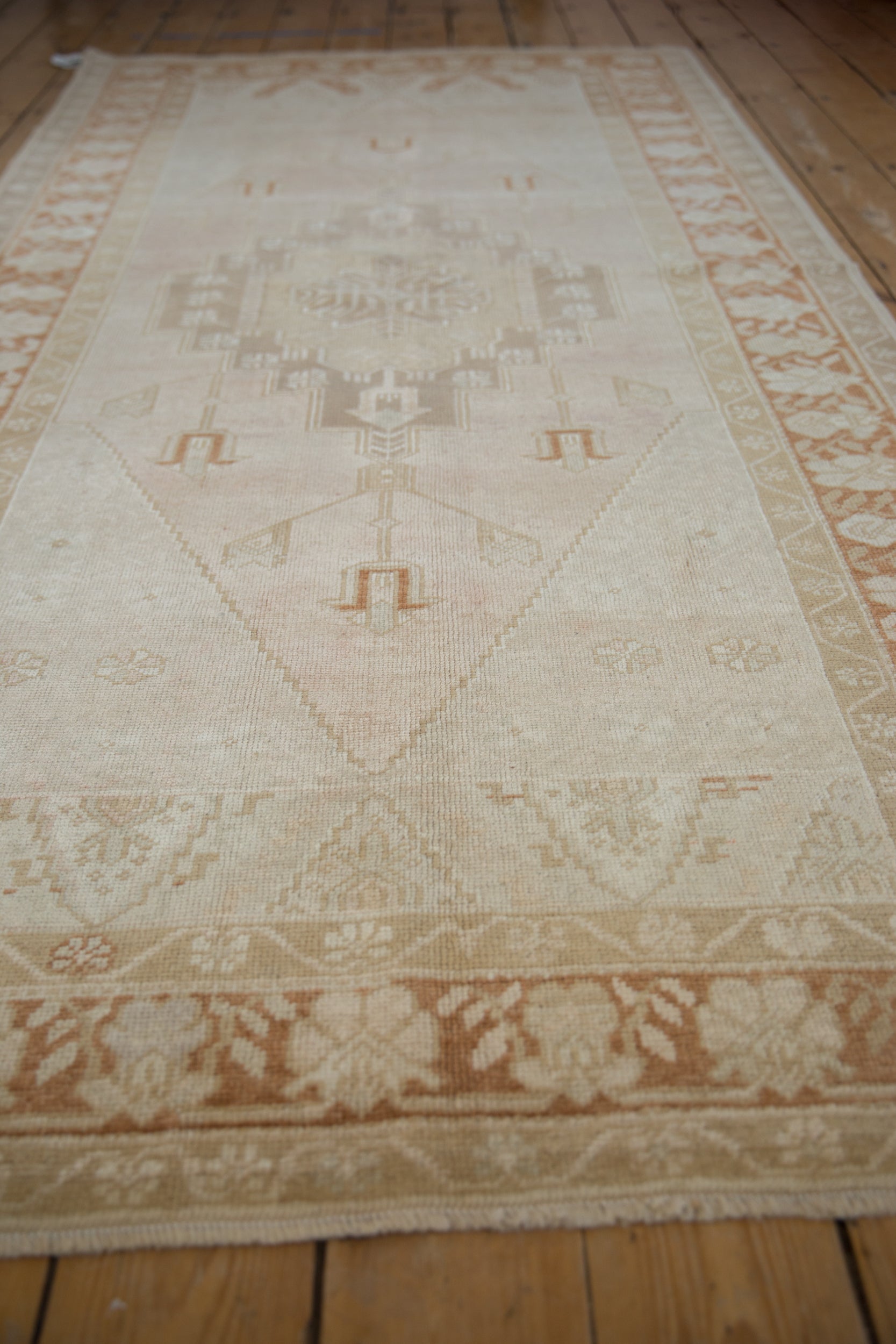4.5x8.5 Vintage Distressed Oushak Rug