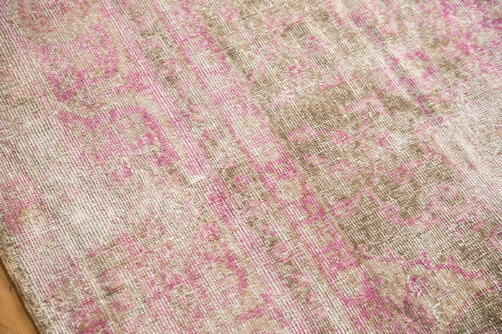 9.5x12.5 Vintage Distressed Sivas Carpet