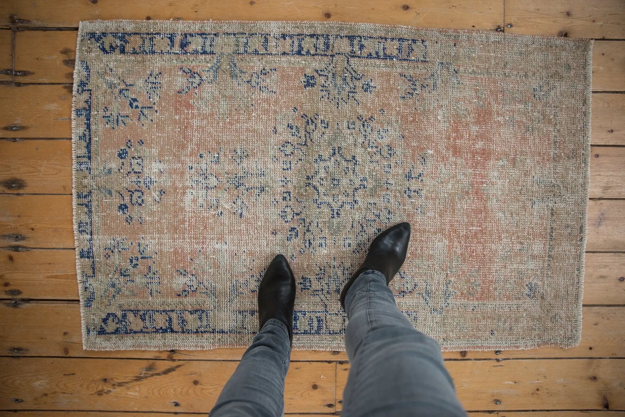2.5x4.5 Vintage Distressed Oushak Rug