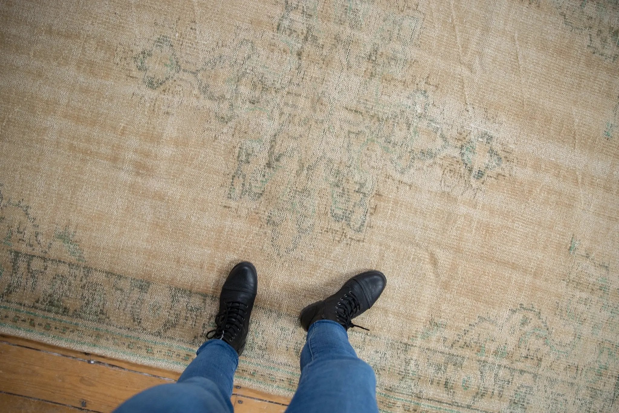 5.5x8.5 Vintage Distressed Oushak Carpet