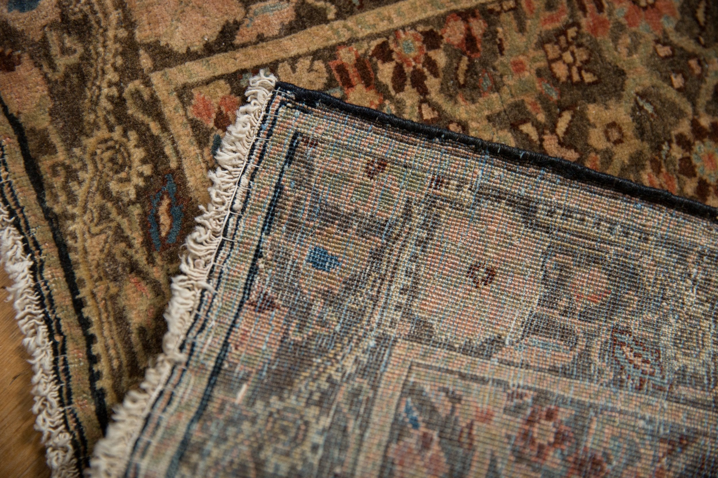 1.5x2 Vintage Fine Distressed Farahan Sarouk Square Rug Mat