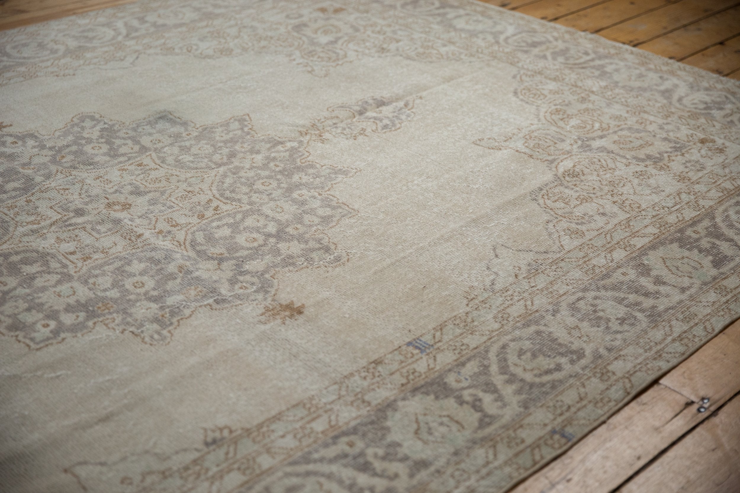 6.5x10 Vintage Distressed Sparta Carpet