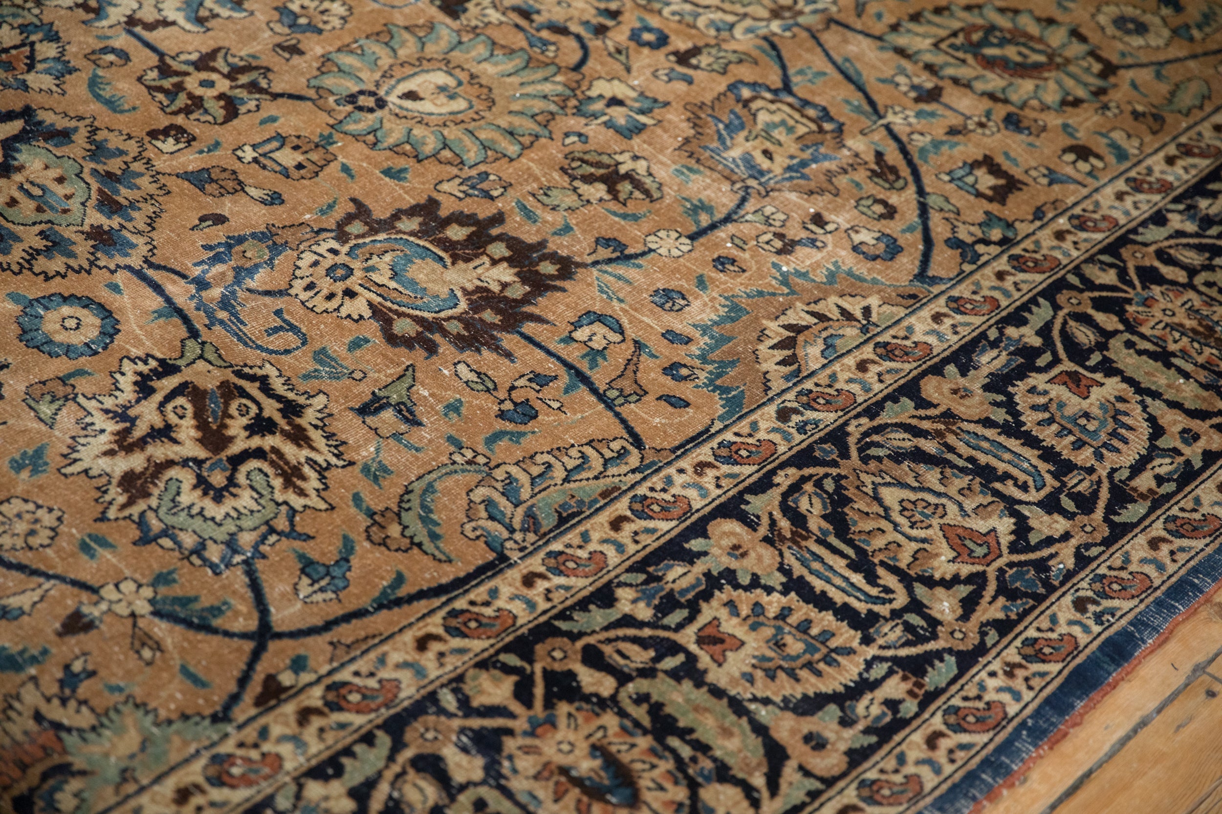10.5x14 Vintage Meshed Carpet