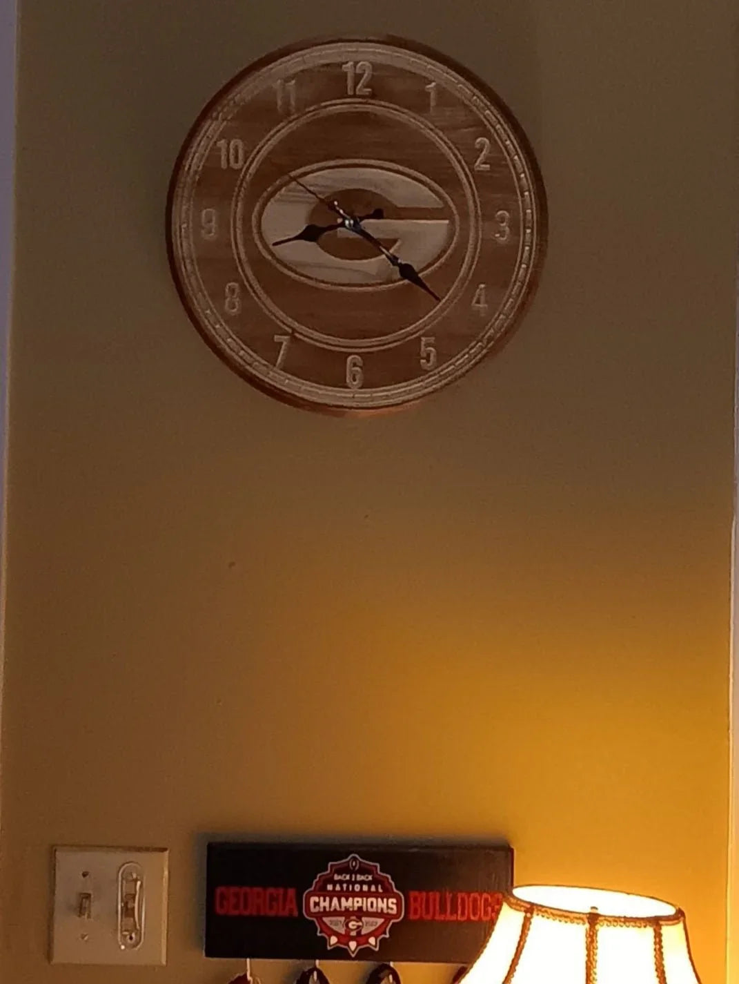 Georgia Bulldog clock (G)