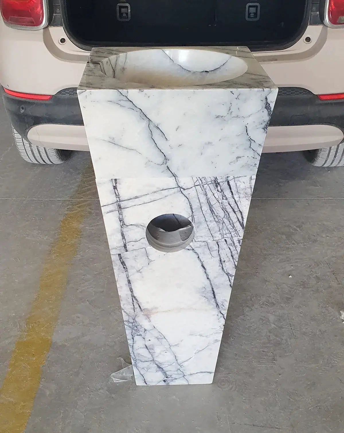 Natural Stone New York White Marble pedestal sink, cone-shaped stand-alone bathroom fixture with grey veining