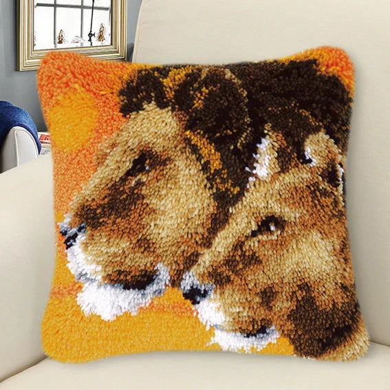 Lion Pillow Latch hook kit