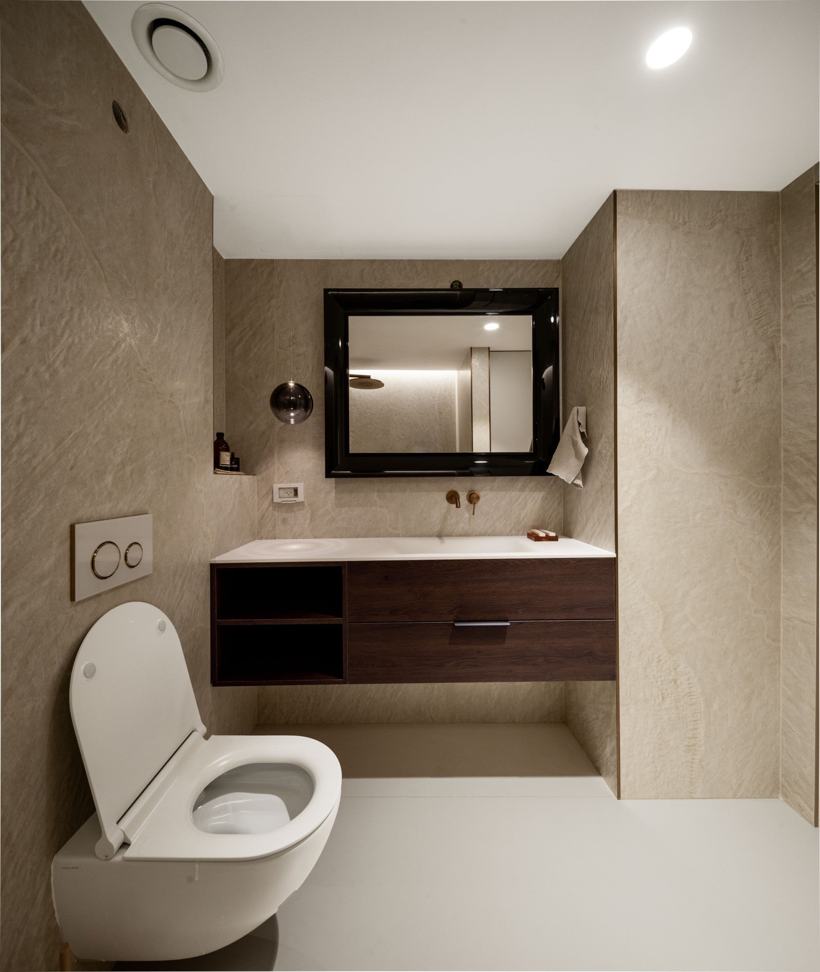 Aeris Dekton