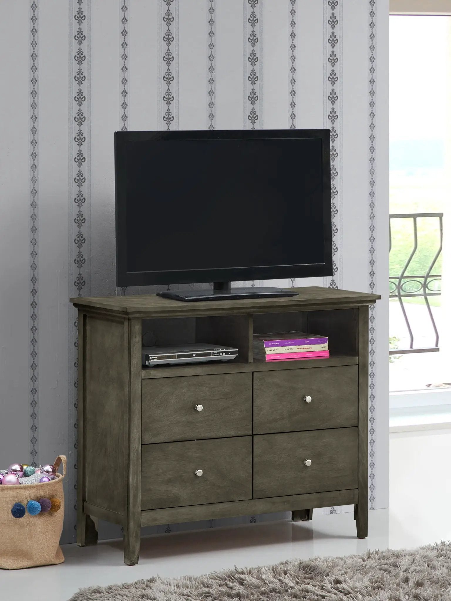 Hammond - Charming Media Chest With Storage
