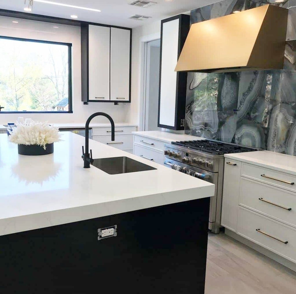 Blanco Pure Extra Emerstone