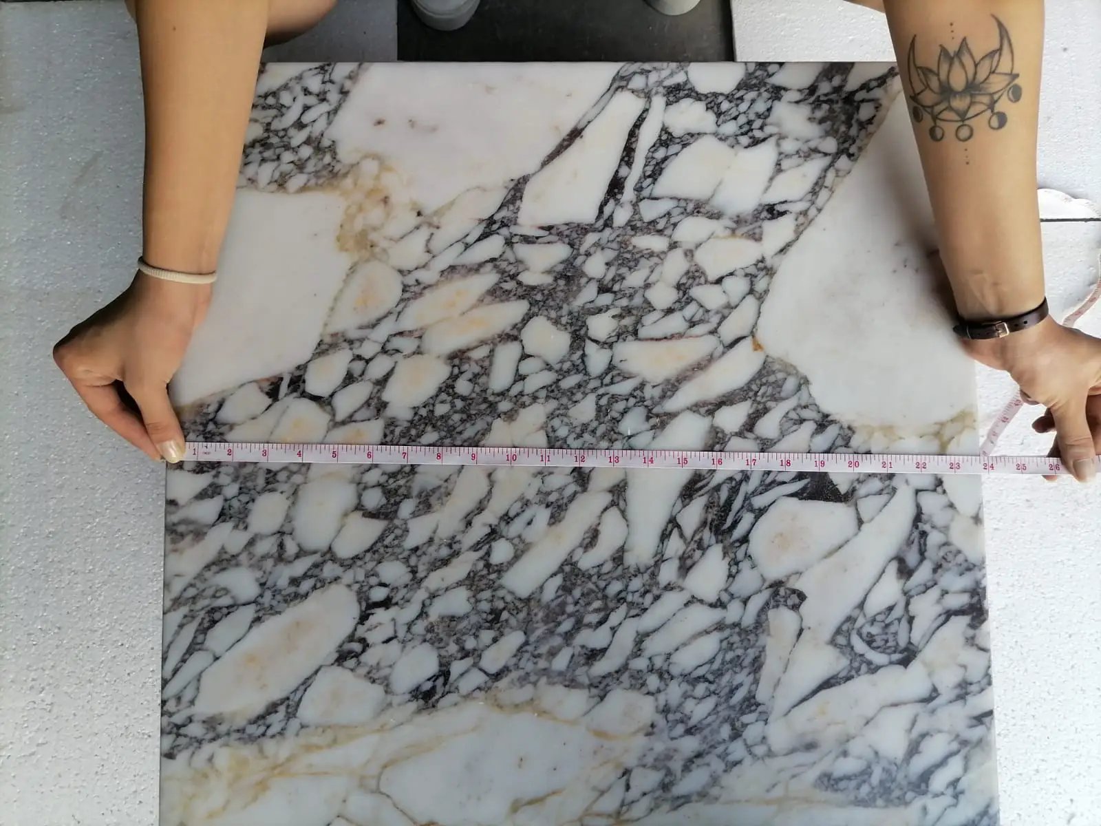 Calacatta Viola marble rectangular coffee table top 24x24 in white with gray veining Villohome