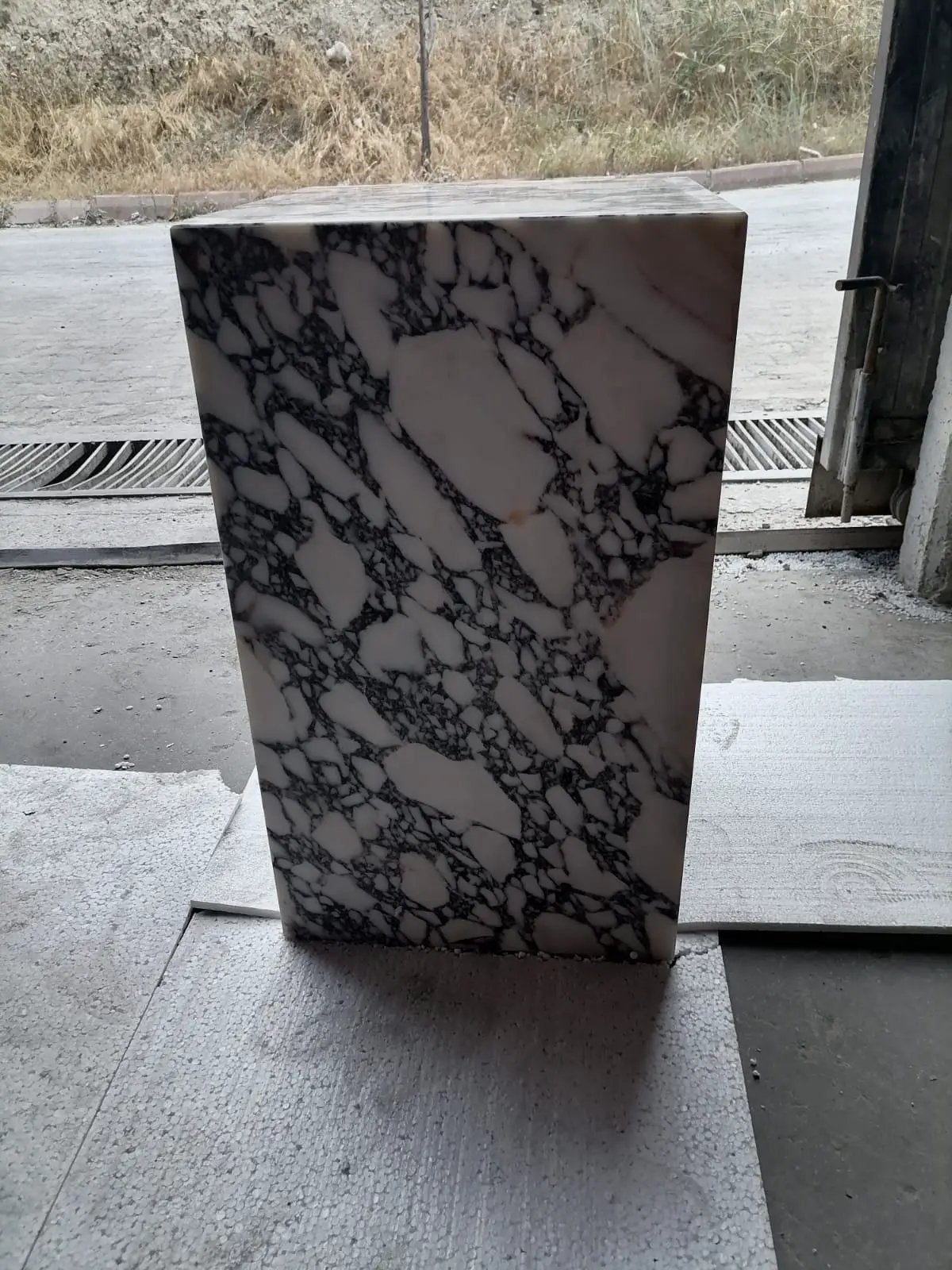 Calacatta Viola marble cube end table, polished finish with 14x14 in footprint