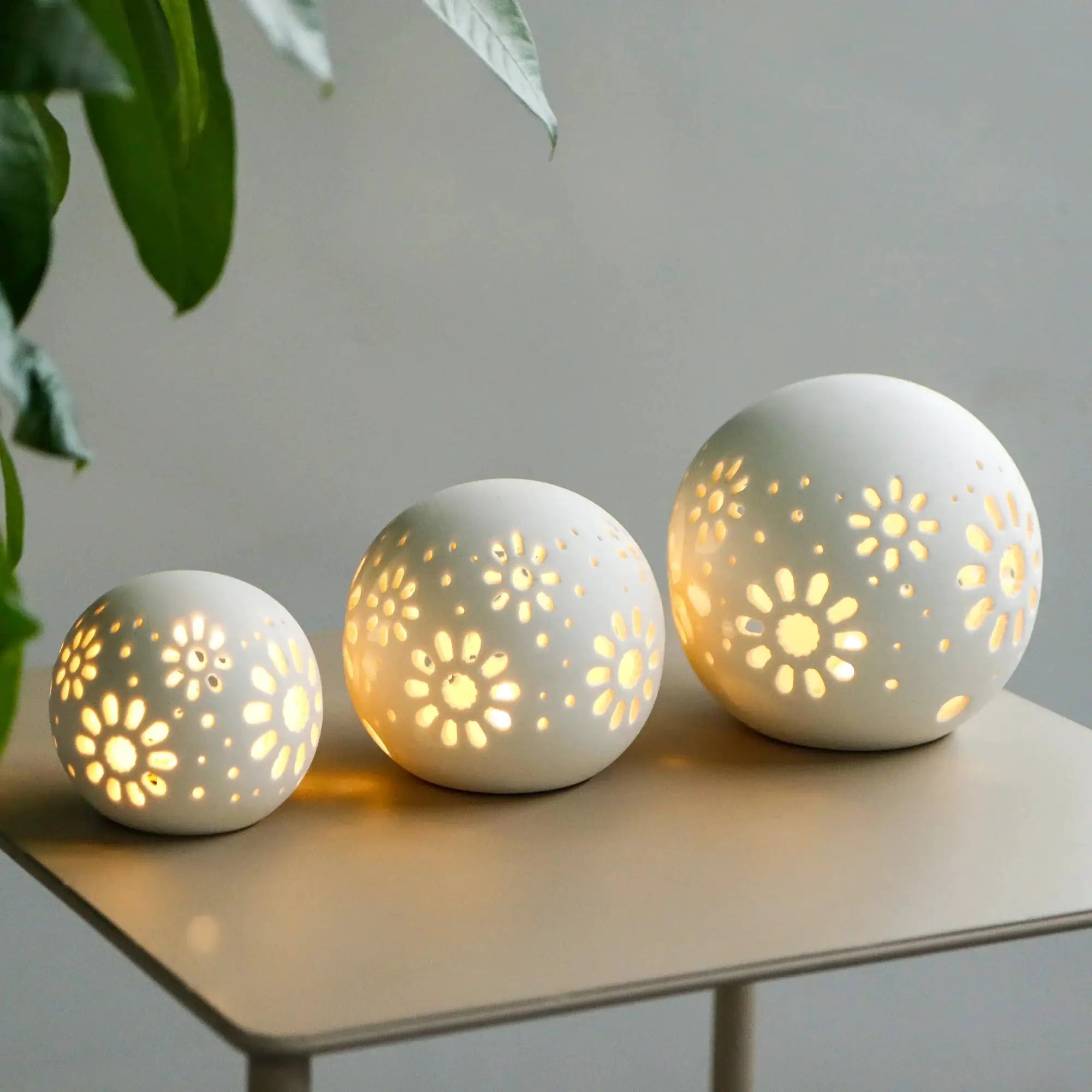 Set of 3 white ceramic lamps with floral cutouts, battery-operated, 5 inches tall, by JHY DESIGN