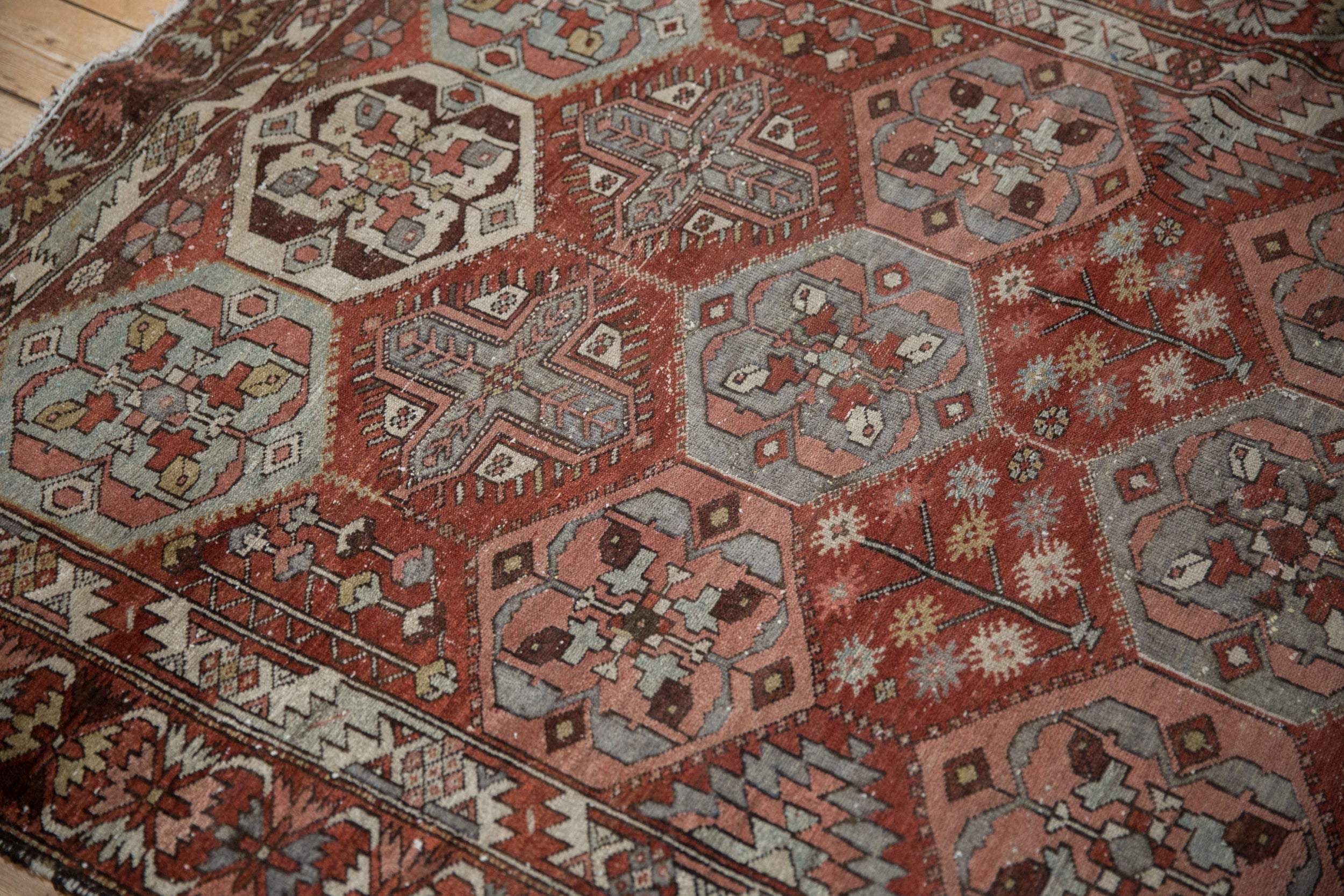 4.5x6.5 Vintage Distressed Baktiari Rug