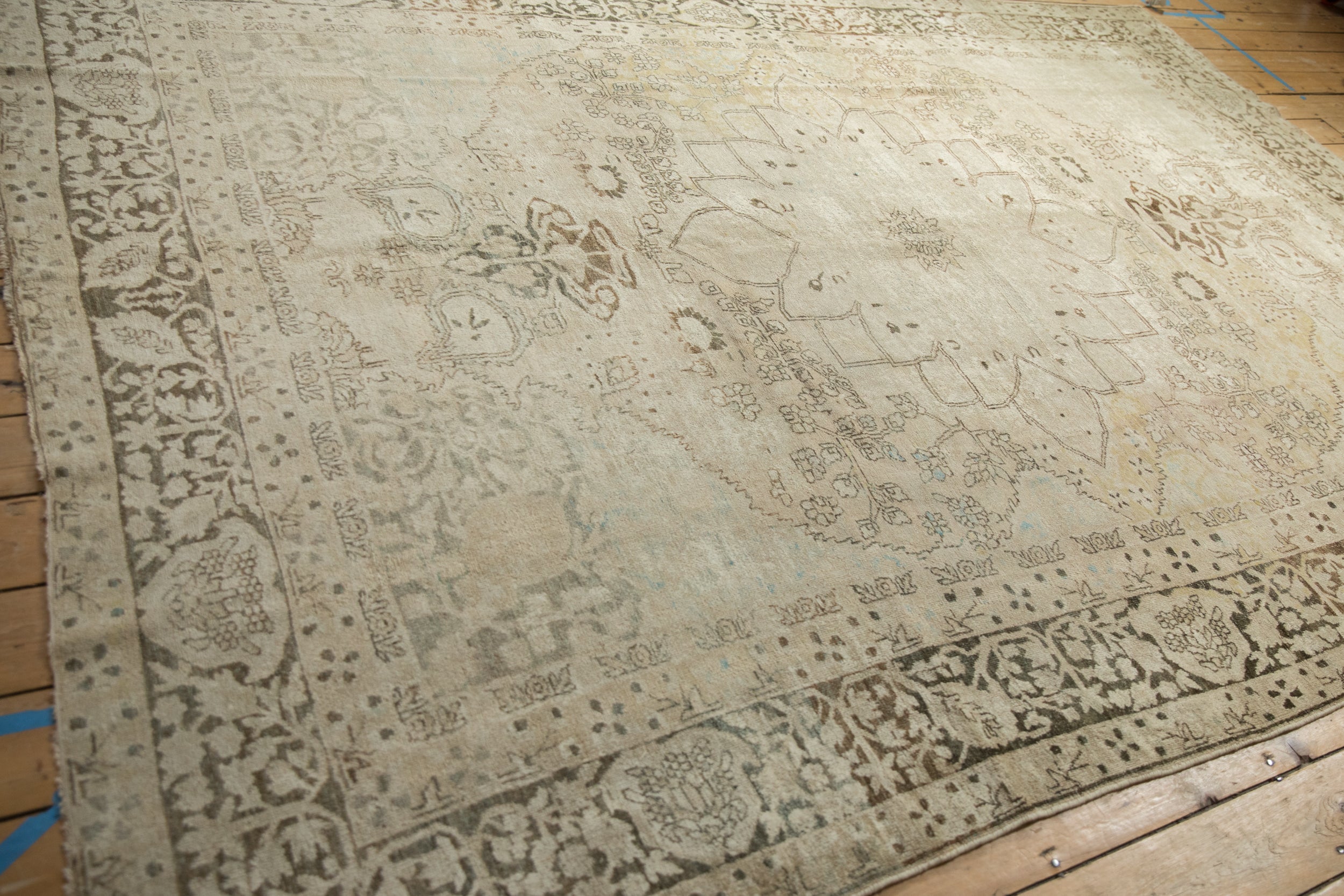 8x11 Antique Distressed Kerman Carpet