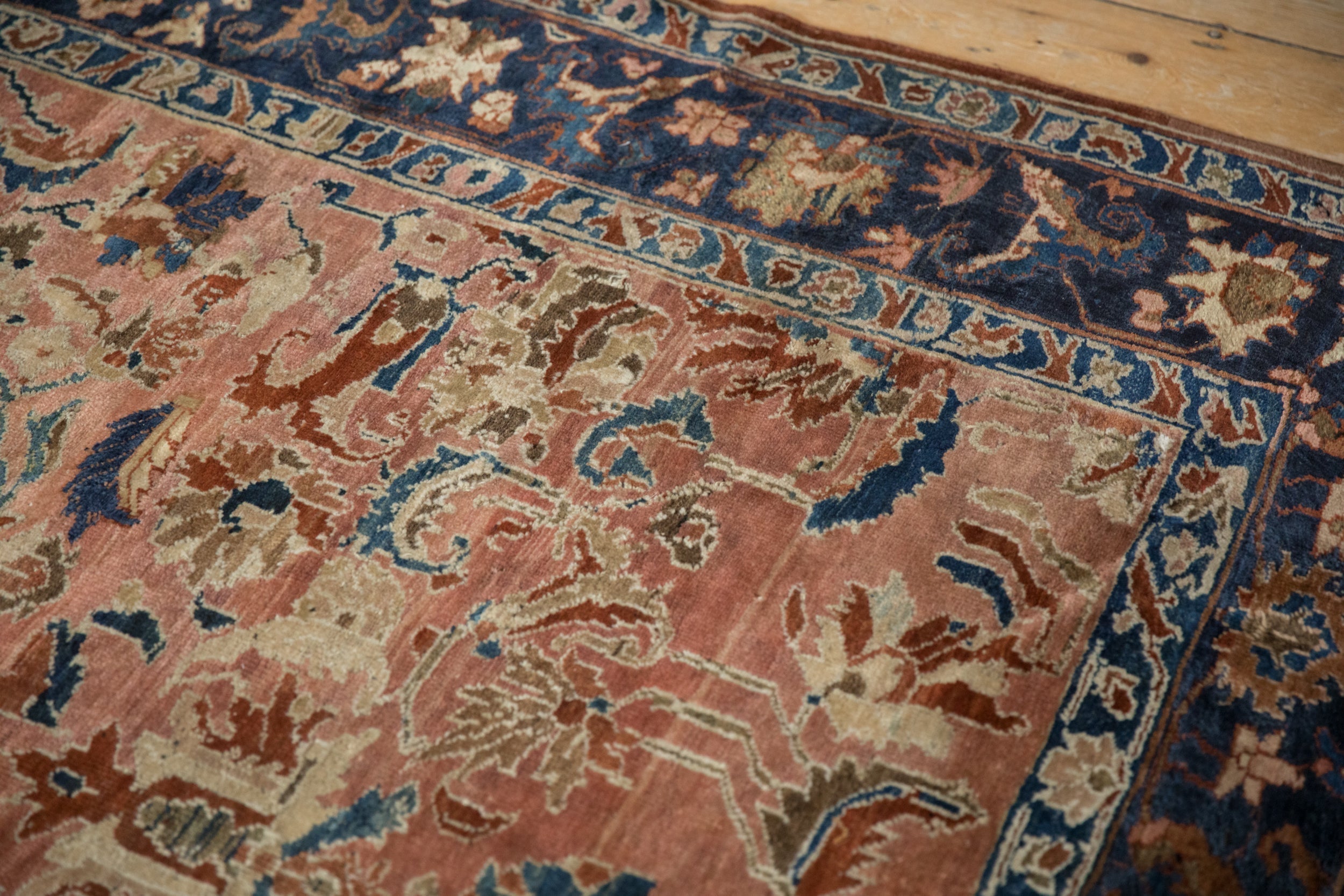 6x9.5 Antique Fine Distressed Lilihan Carpet