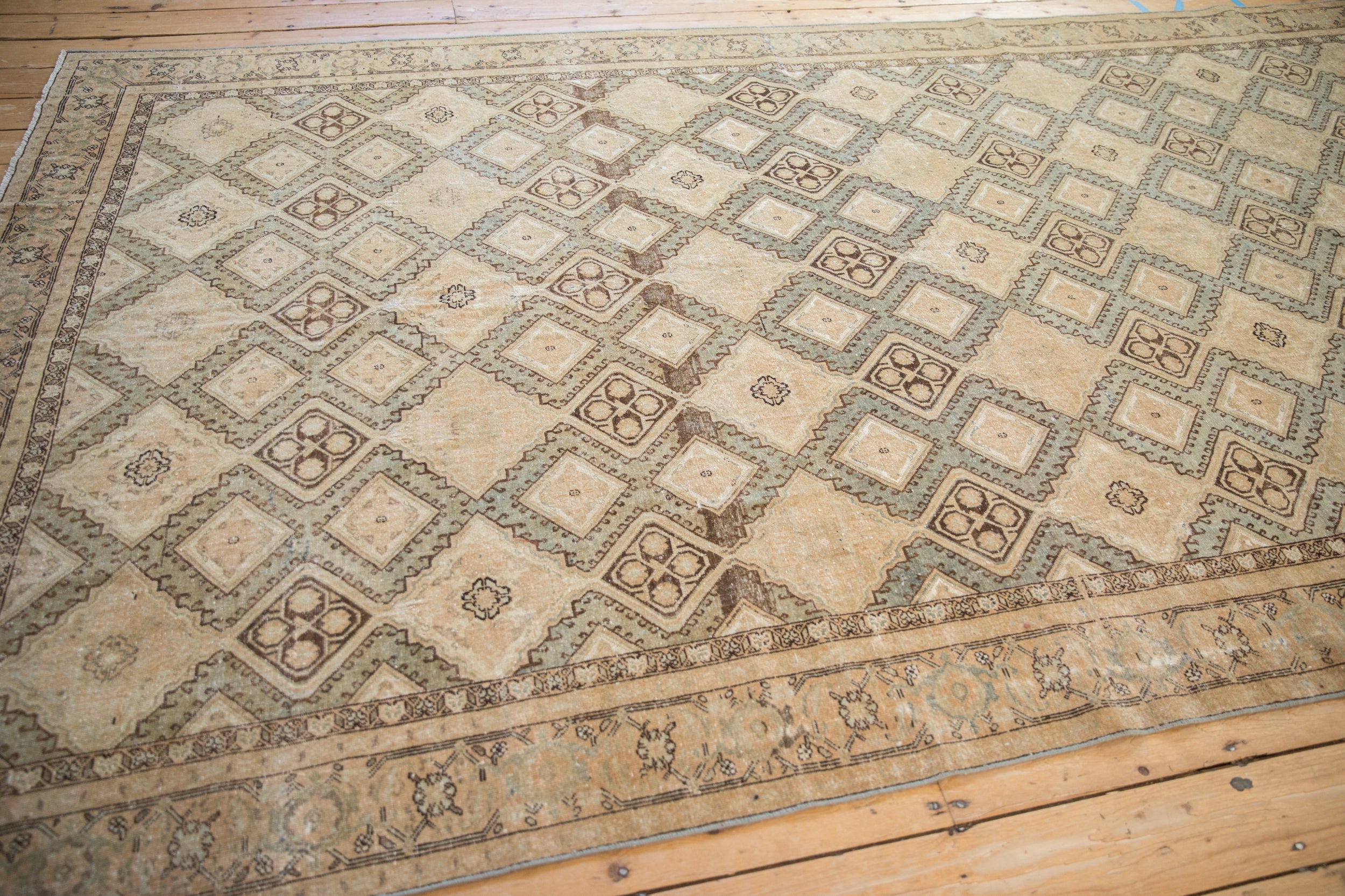 7x12 Vintage Distressed Sivas Carpet