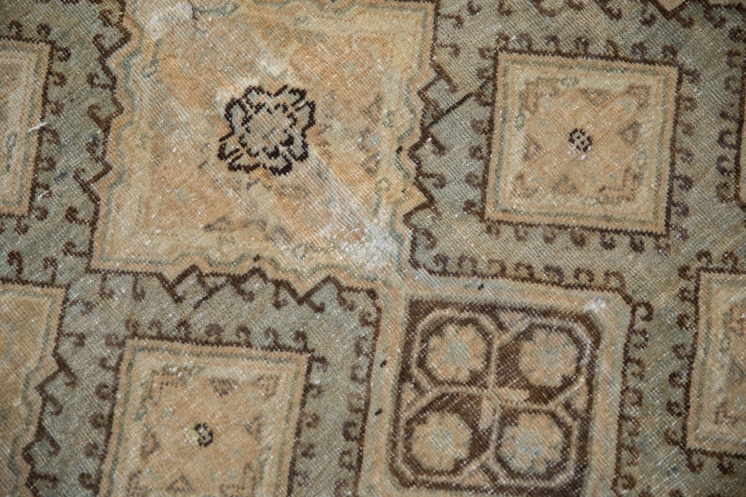 7x12 Vintage Distressed Sivas Carpet