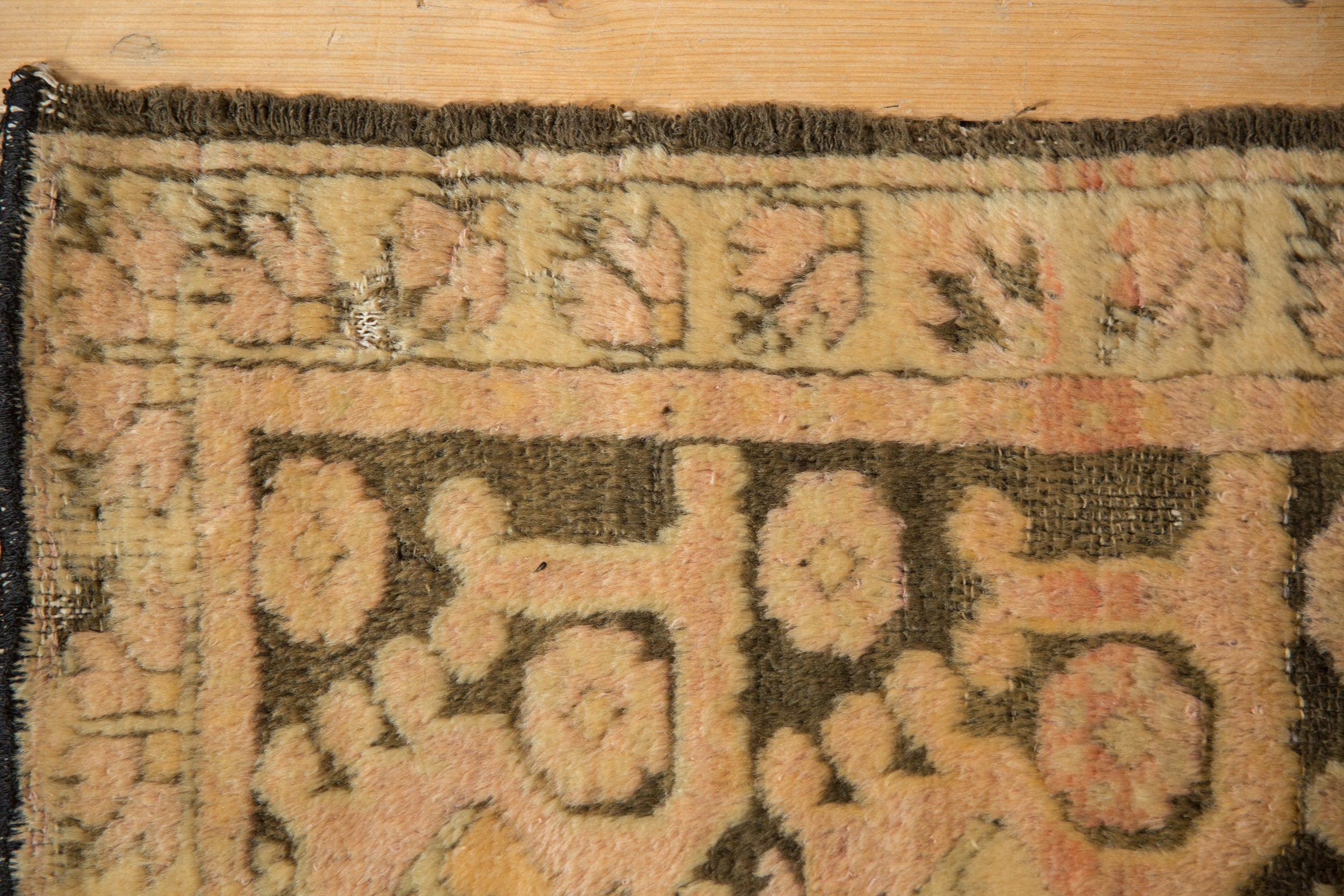 1.5x3 Vintage Distressed Fragment Kars Rug Mat