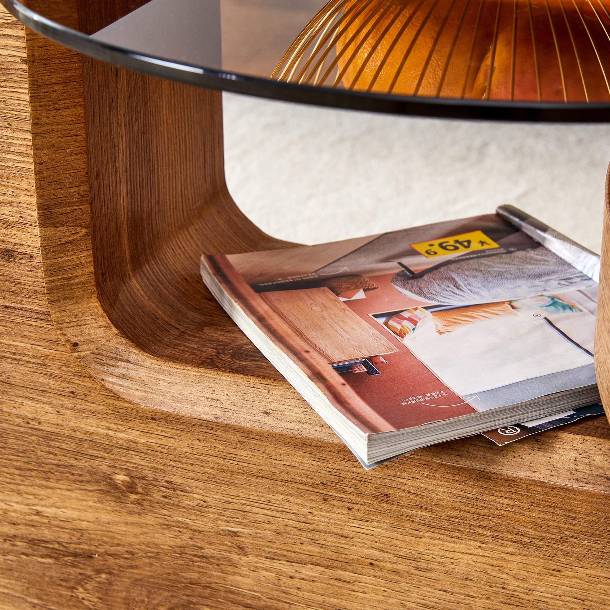 The detachable double-decker coffee table, the stylish design is more precious, and the detachable design can make the use of space more flexible and suitable for various scenes.