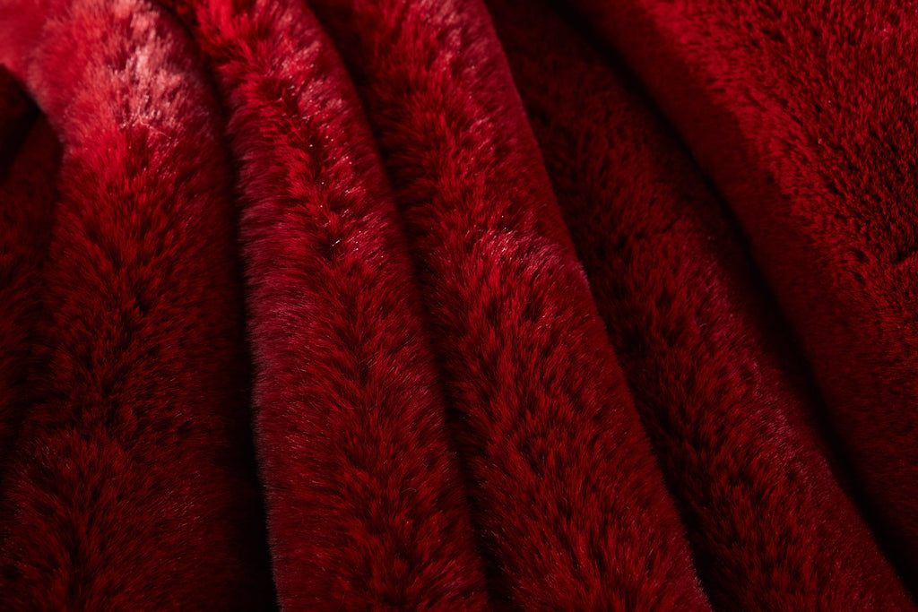 Cassilda Luxury Chinchilla Faux Fur Throw Blanket (50' x 60')